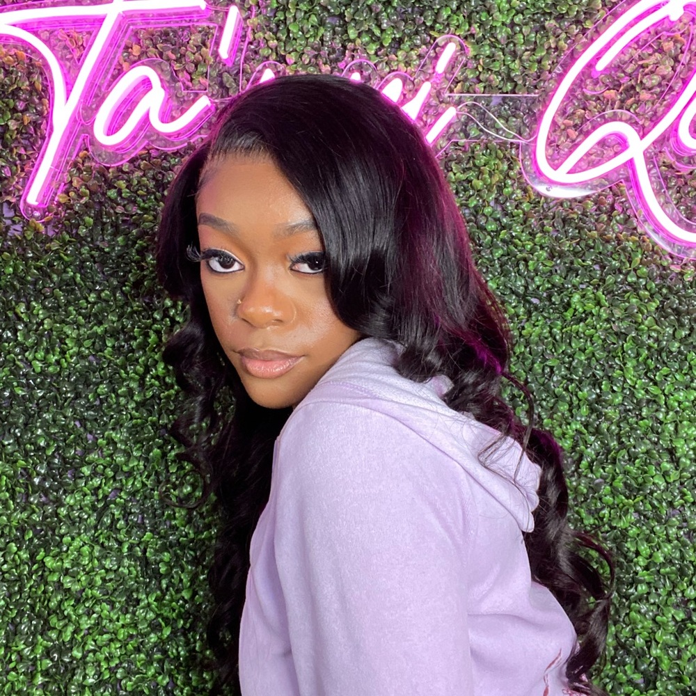 Meet your Posher, Tanyi